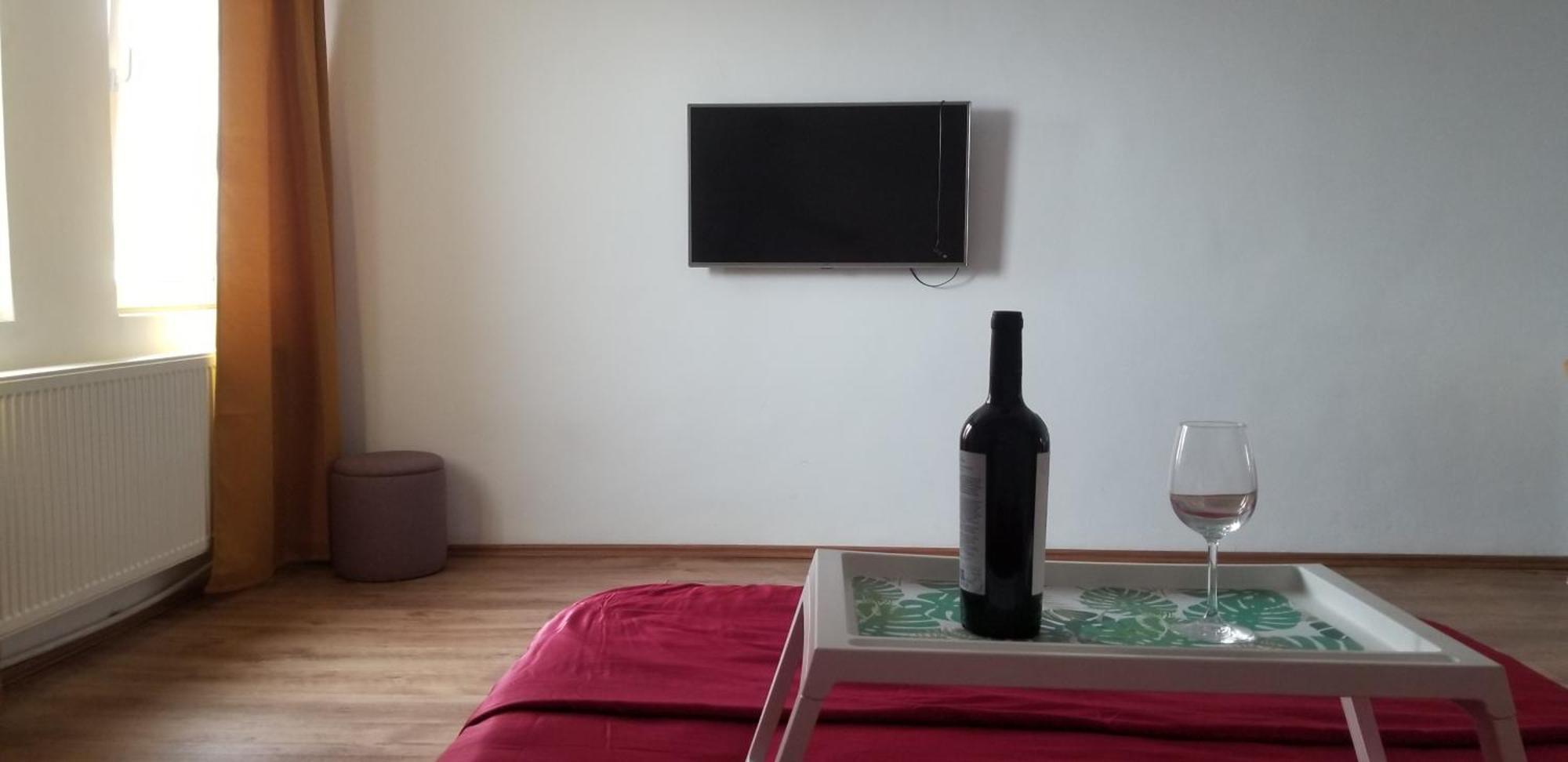 Private Room At Ceausescu'S Place In Old City Unirii Square Bucarest Exterior foto